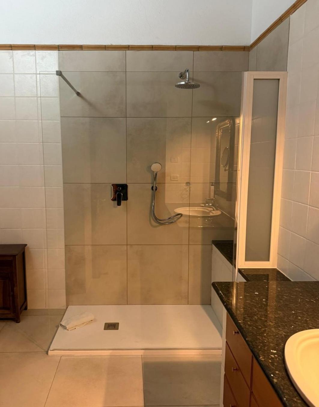 מלון קליארי Relais Del Porto מראה חיצוני תמונה